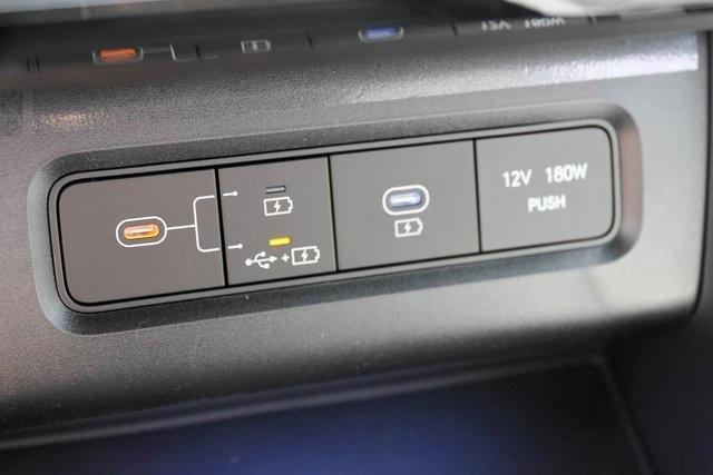 new 2025 Hyundai TUCSON Hybrid car, priced at $41,179