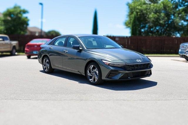 new 2025 Hyundai Elantra car, priced at $22,961