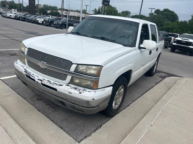 used 2003 Chevrolet Avalanche car, priced at $6,000