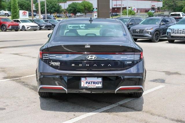 new 2025 Hyundai Sonata Hybrid car, priced at $36,930