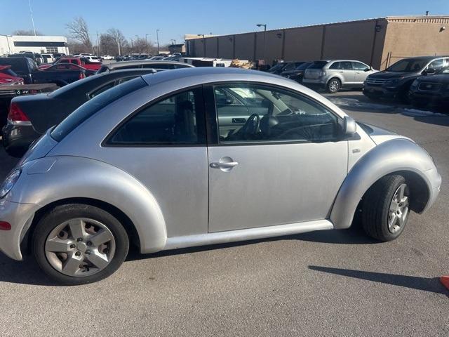 used 2000 Volkswagen New Beetle car, priced at $4,000