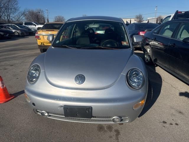 used 2000 Volkswagen New Beetle car, priced at $4,000