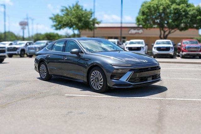 new 2025 Hyundai Sonata Hybrid car, priced at $36,772