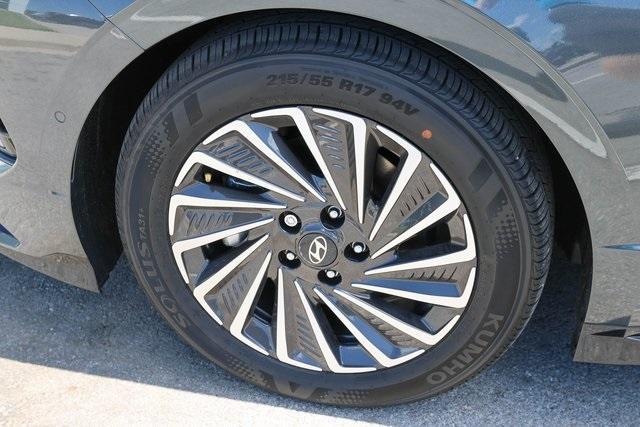 new 2025 Hyundai Sonata Hybrid car, priced at $36,772