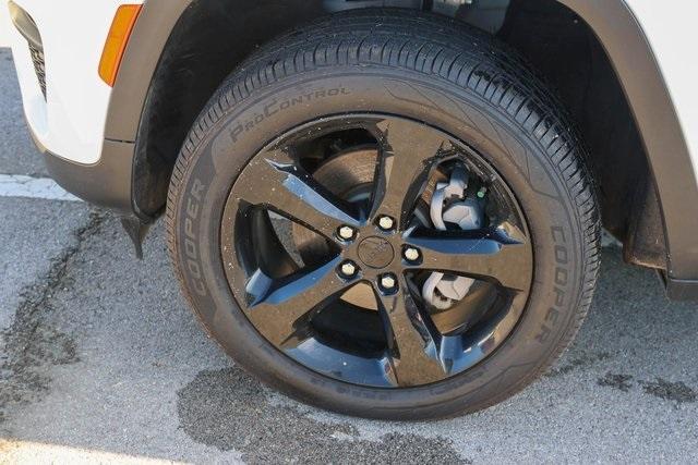 used 2022 Jeep Grand Cherokee car, priced at $26,500