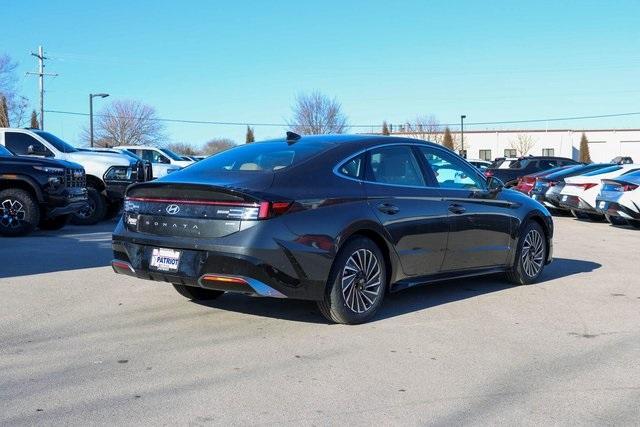 new 2025 Hyundai Sonata Hybrid car, priced at $36,940