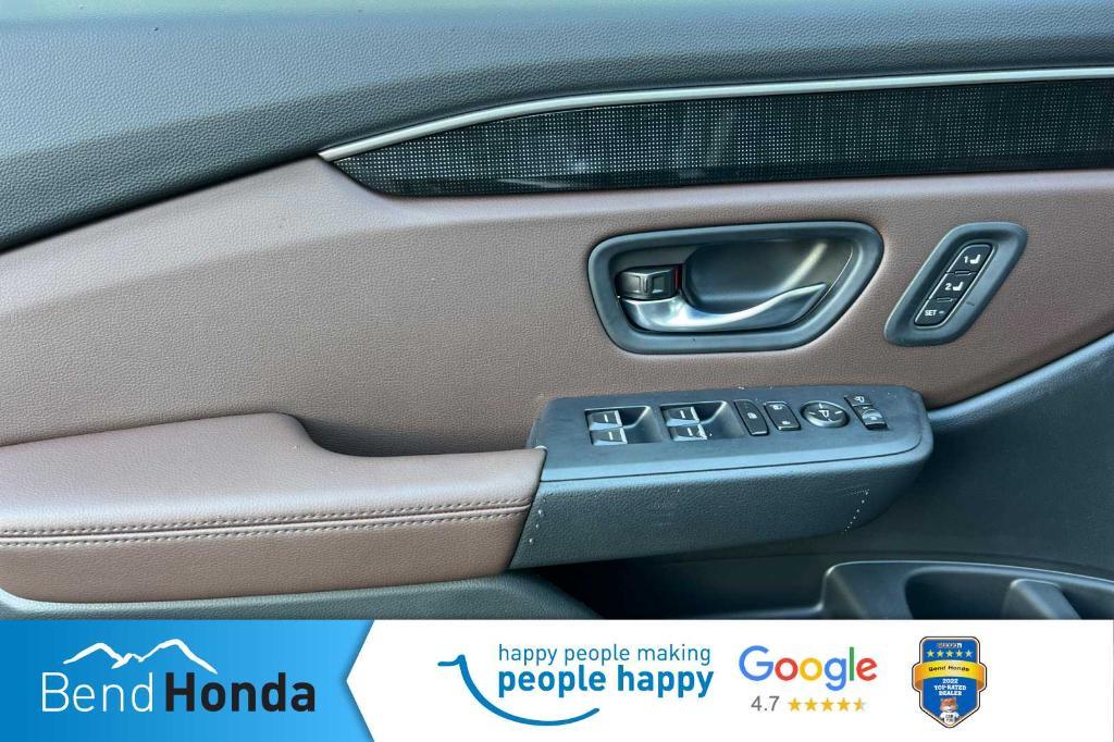 new 2025 Honda Pilot car, priced at $54,985
