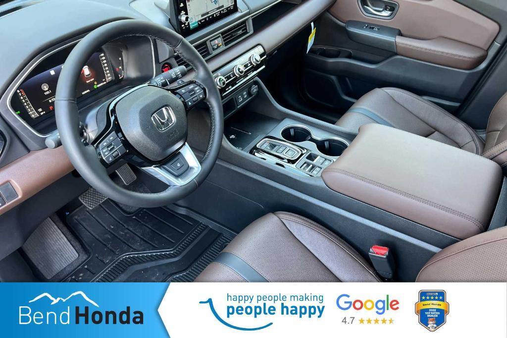 new 2025 Honda Pilot car, priced at $54,985