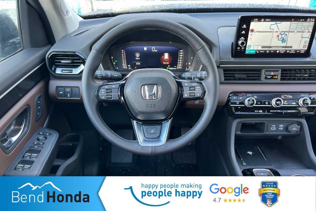 new 2025 Honda Pilot car, priced at $54,985