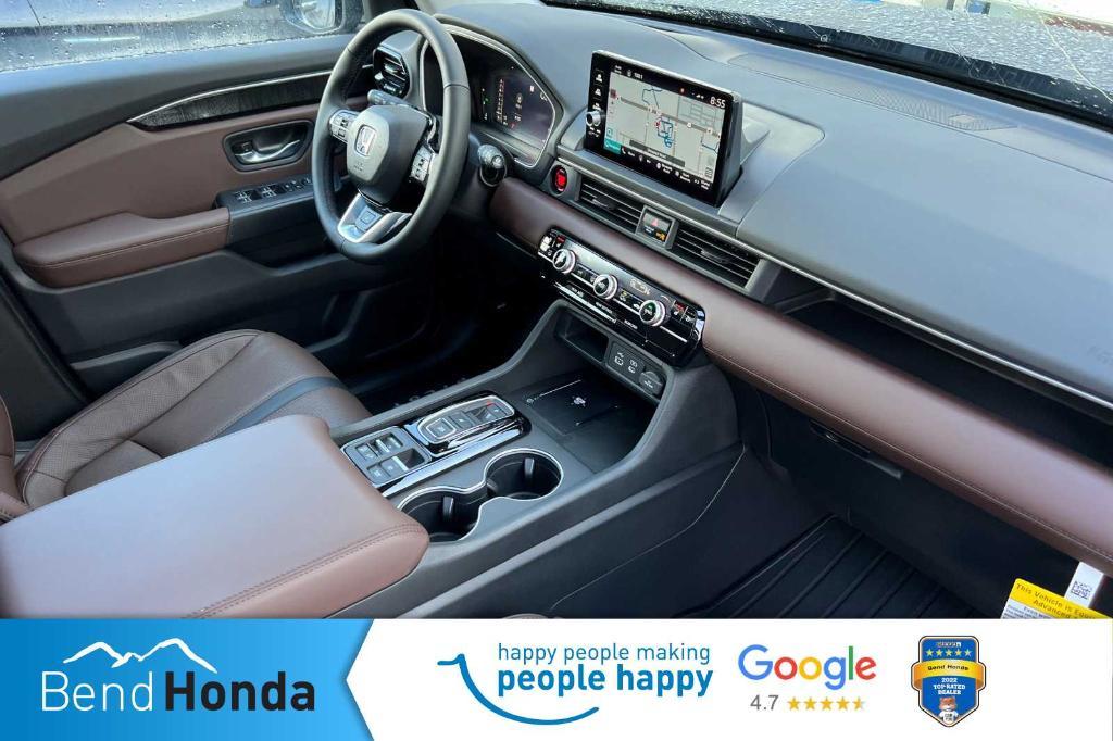 new 2025 Honda Pilot car, priced at $54,985
