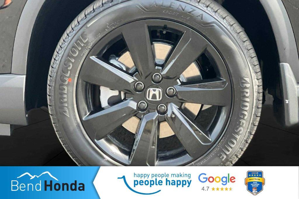 new 2025 Honda Pilot car, priced at $56,030