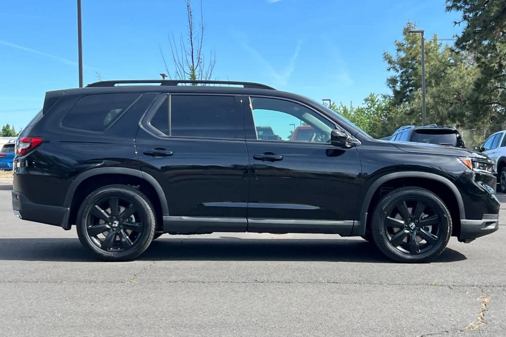 new 2025 Honda Pilot car, priced at $53,126