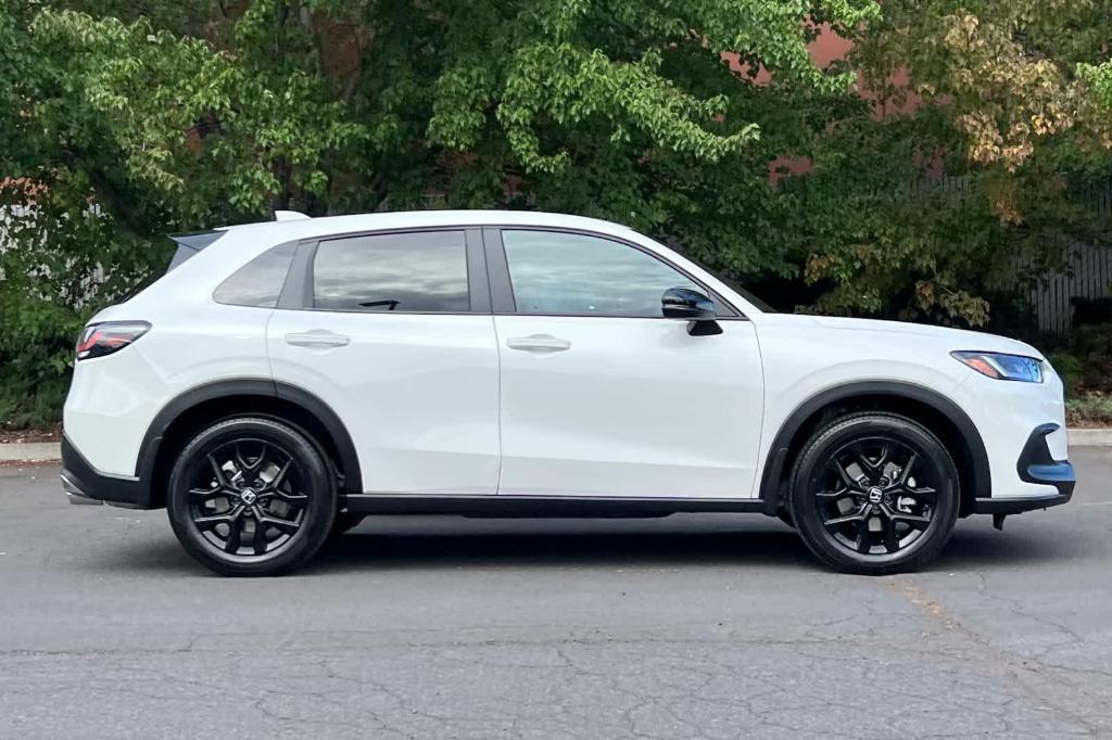 new 2025 Honda HR-V car, priced at $29,638