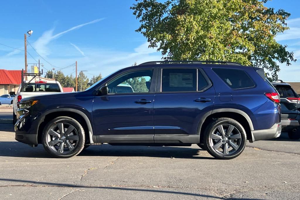 new 2025 Honda Pilot car, priced at $43,695