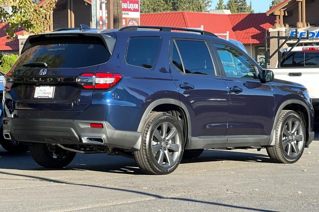 new 2025 Honda Pilot car, priced at $43,695