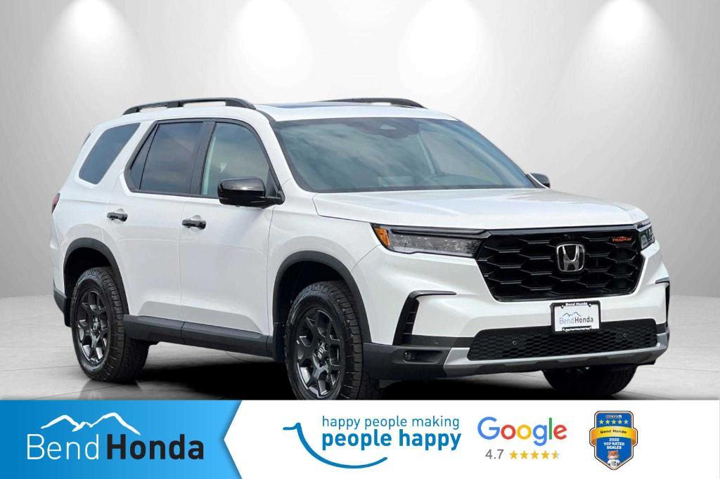 new 2025 Honda Pilot car, priced at $48,999