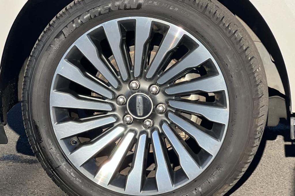 used 2019 Lincoln Navigator car, priced at $34,996