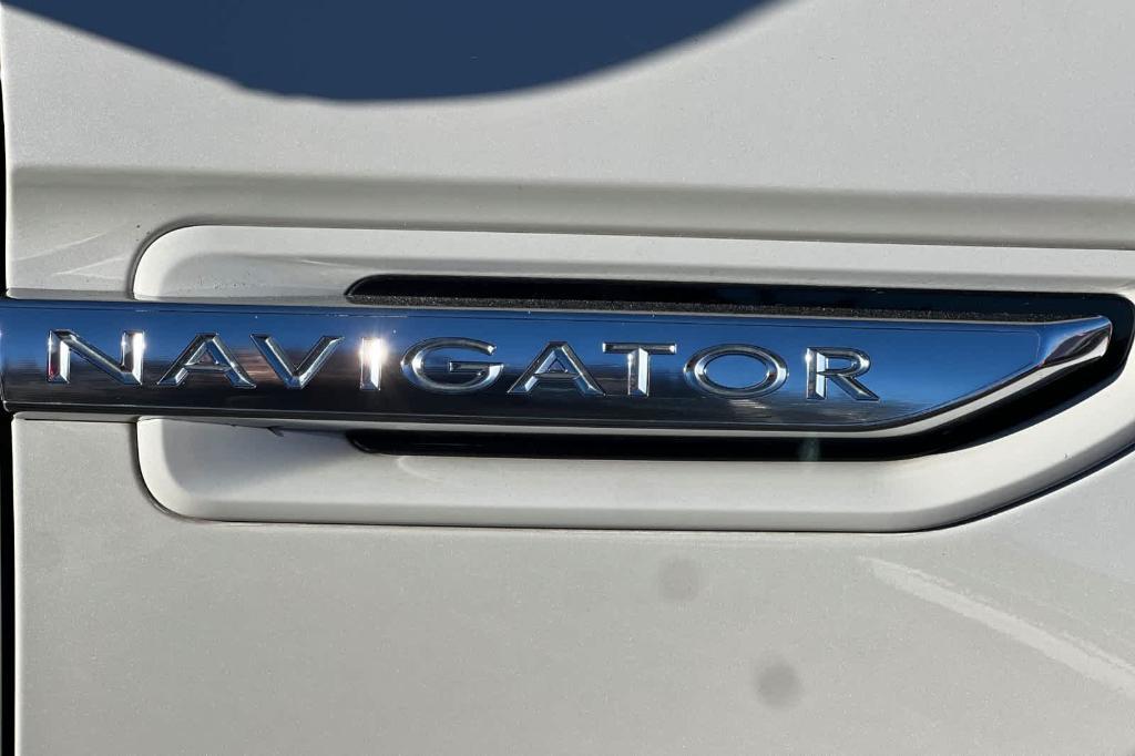 used 2019 Lincoln Navigator car, priced at $34,996