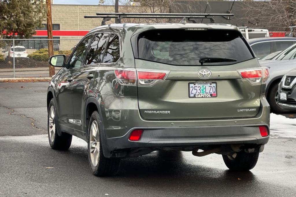 used 2015 Toyota Highlander car, priced at $22,990