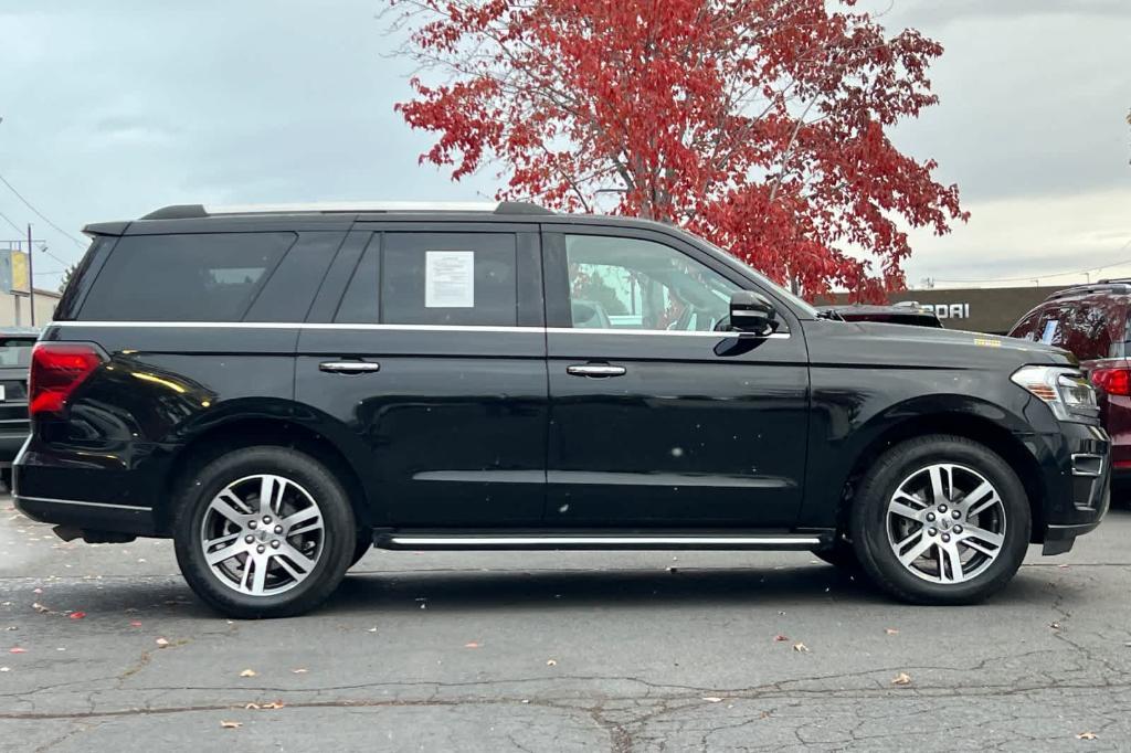 used 2022 Ford Expedition car, priced at $37,996