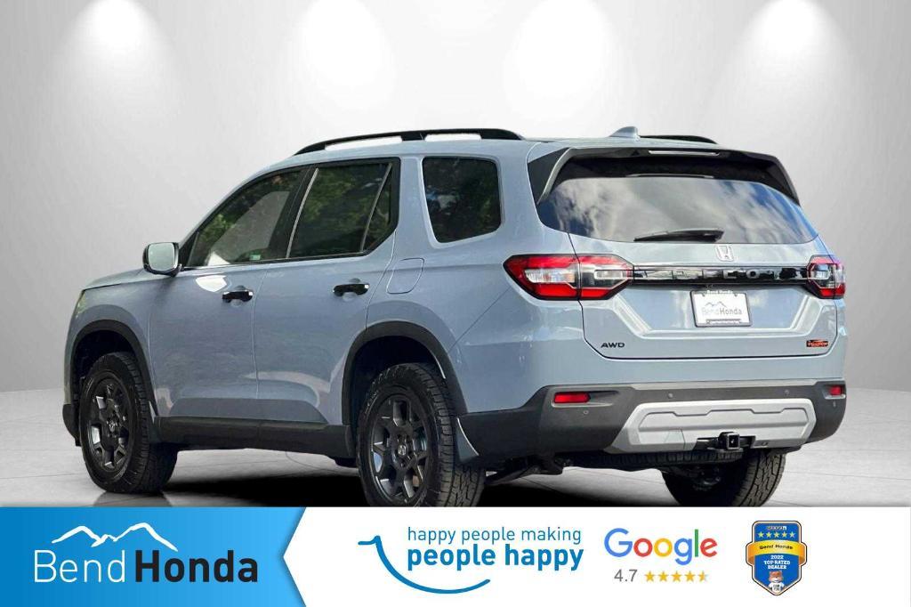 new 2025 Honda Pilot car, priced at $51,305