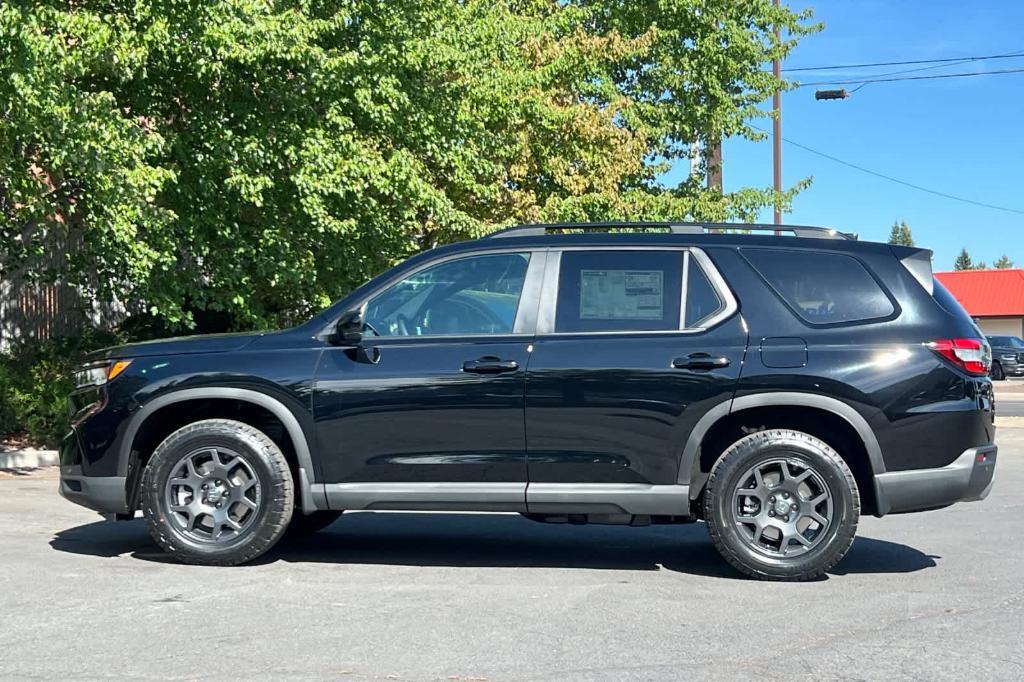 new 2025 Honda Pilot car, priced at $50,795