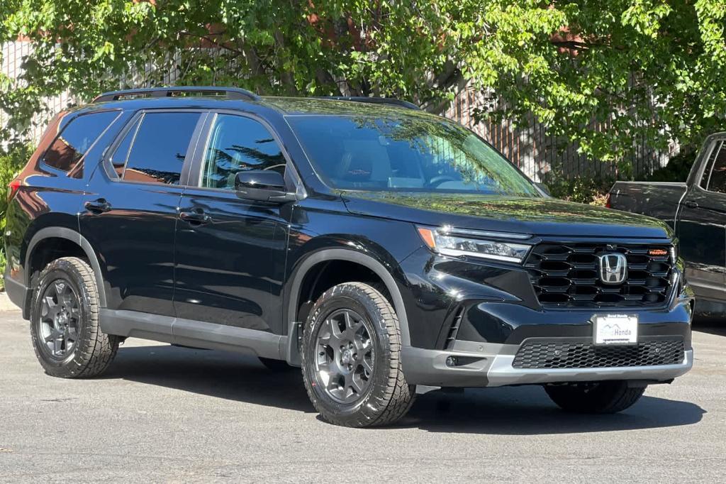 new 2025 Honda Pilot car, priced at $50,795