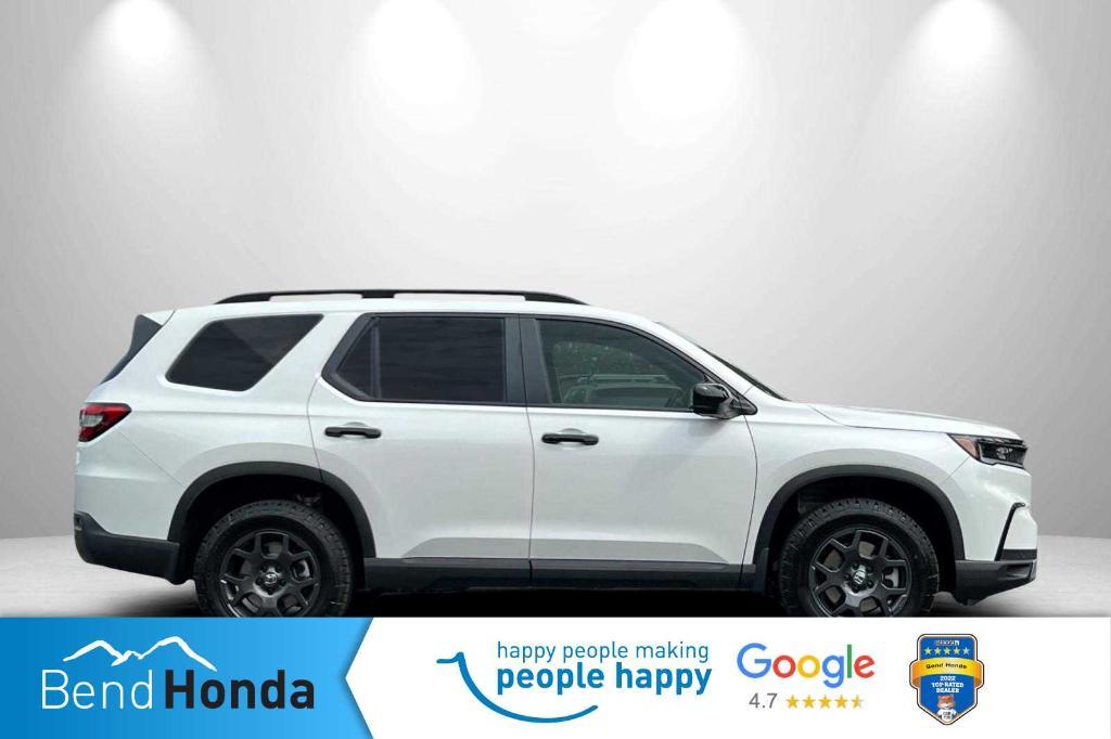 new 2025 Honda Pilot car, priced at $51,305