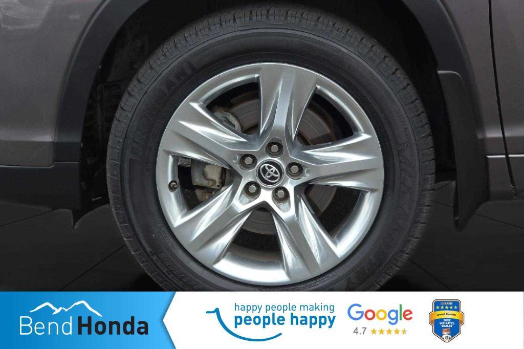 used 2019 Toyota Highlander car, priced at $28,996