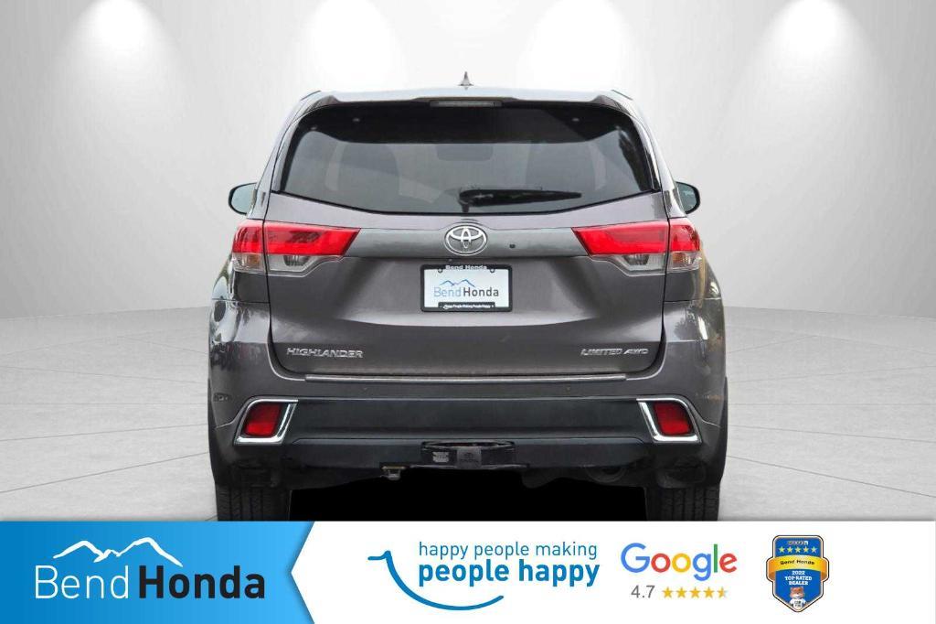 used 2019 Toyota Highlander car, priced at $28,996