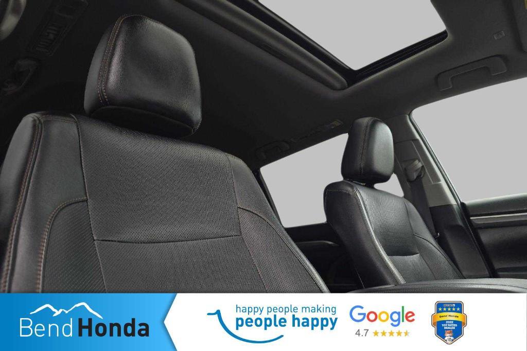 used 2019 Toyota Highlander car, priced at $28,996