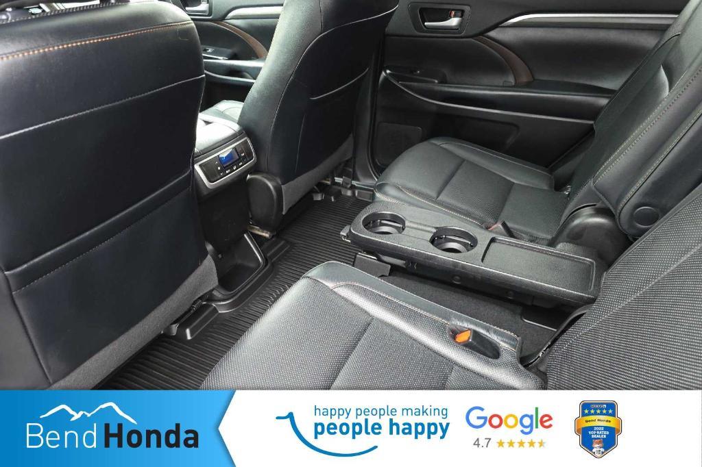 used 2019 Toyota Highlander car, priced at $28,996