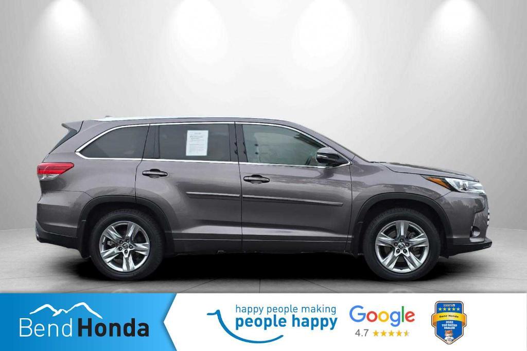 used 2019 Toyota Highlander car, priced at $28,996
