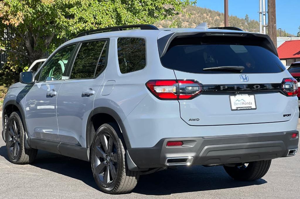 new 2025 Honda Pilot car, priced at $44,150