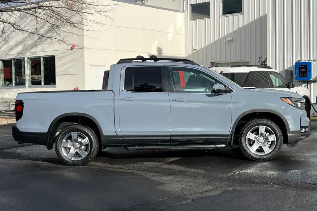 new 2025 Honda Ridgeline car, priced at $47,330