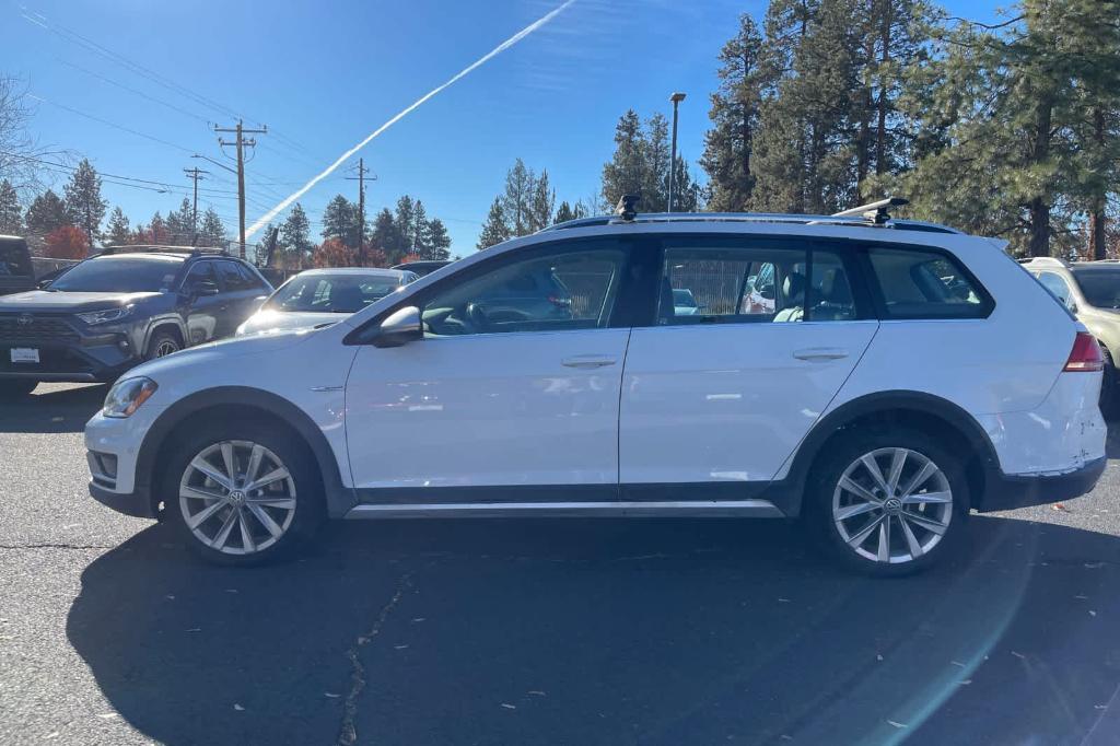 used 2017 Volkswagen Golf Alltrack car, priced at $19,996