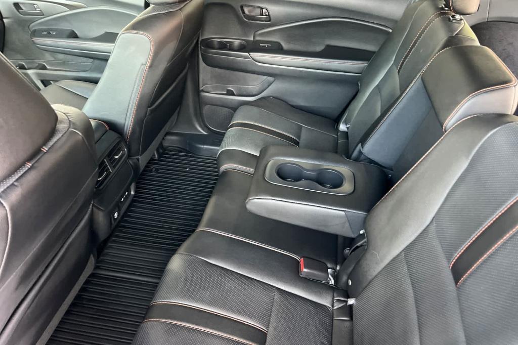 used 2025 Honda Passport car, priced at $41,000