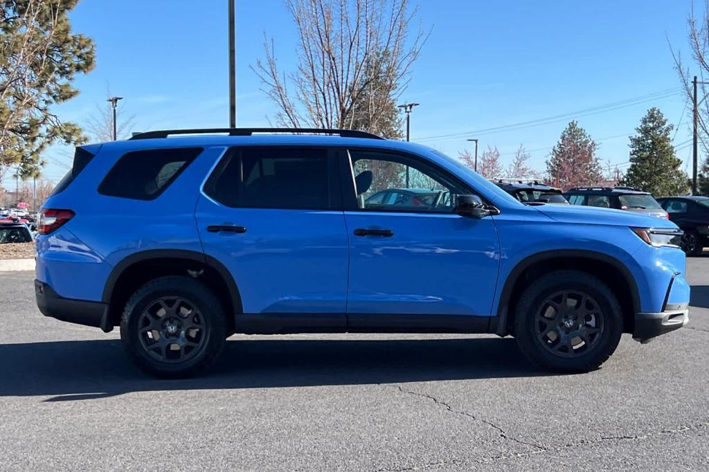 new 2025 Honda Pilot car, priced at $51,250