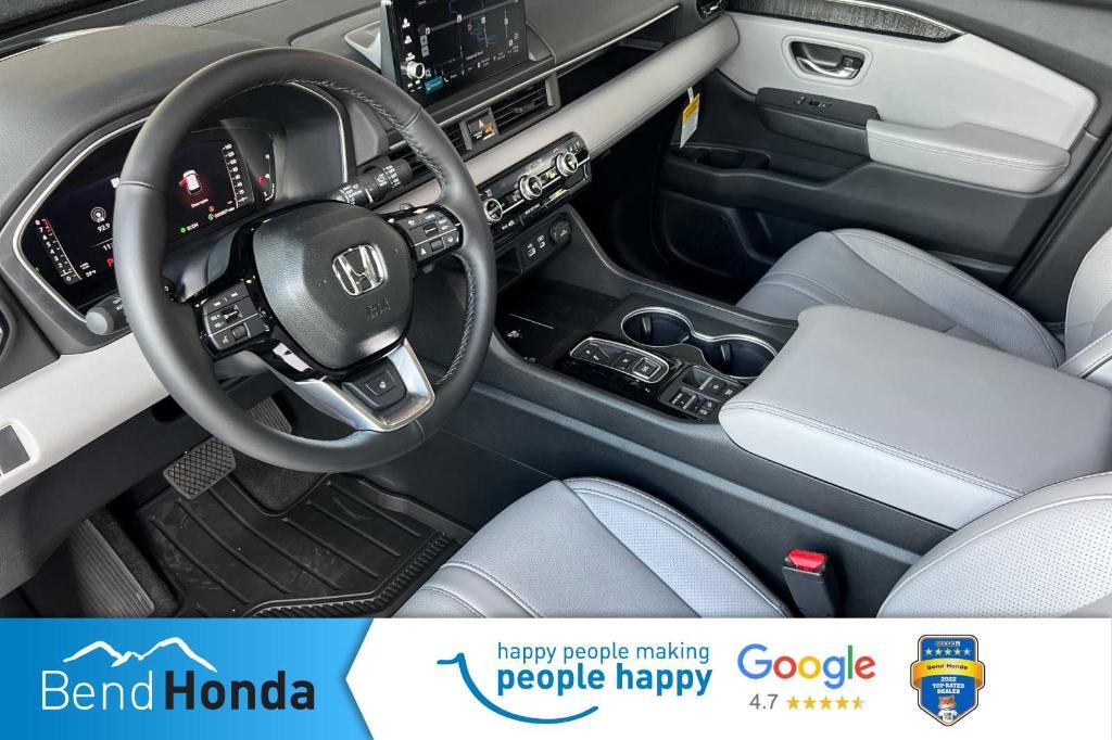 new 2025 Honda Pilot car, priced at $54,985