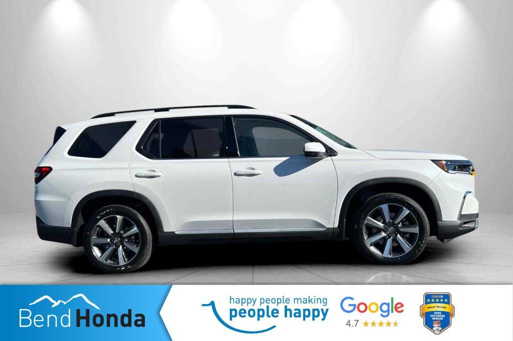 new 2025 Honda Pilot car, priced at $54,985