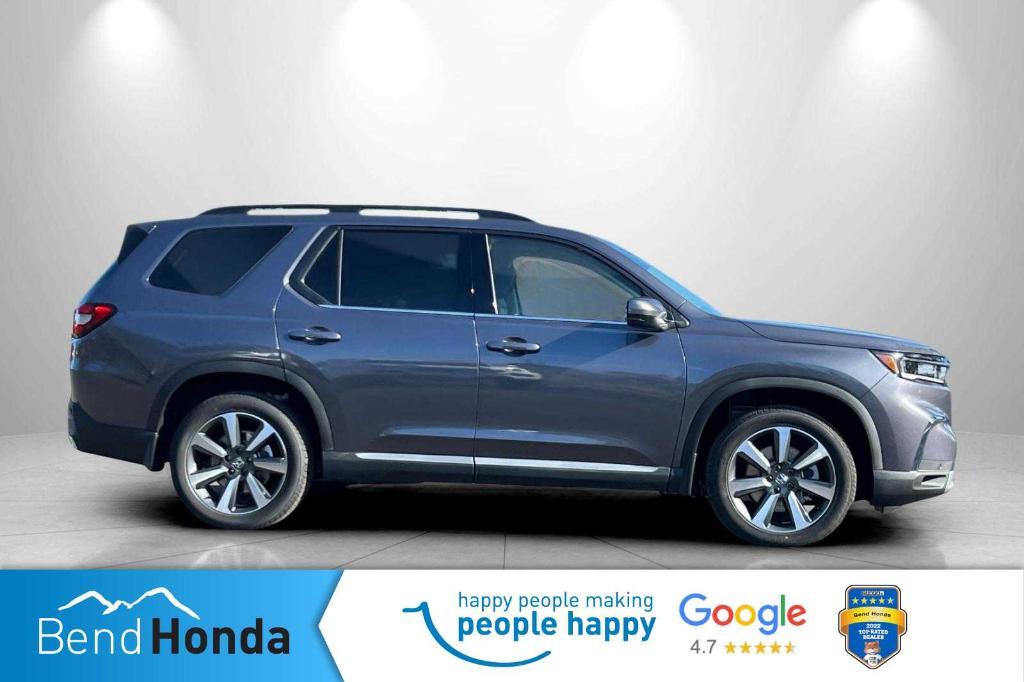 new 2025 Honda Pilot car, priced at $55,305