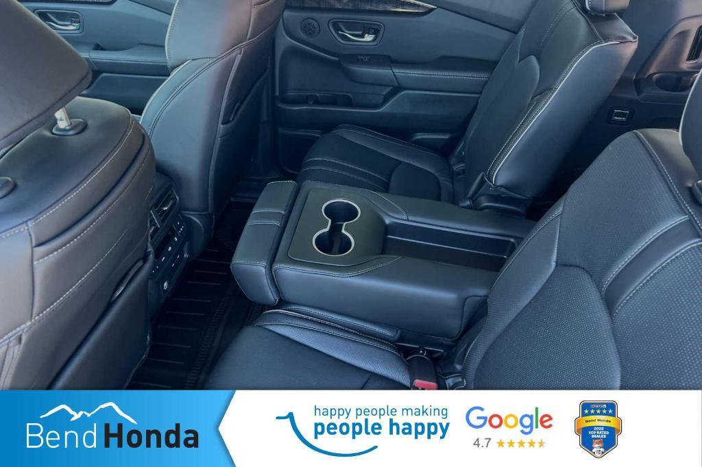 new 2025 Honda Pilot car, priced at $54,985