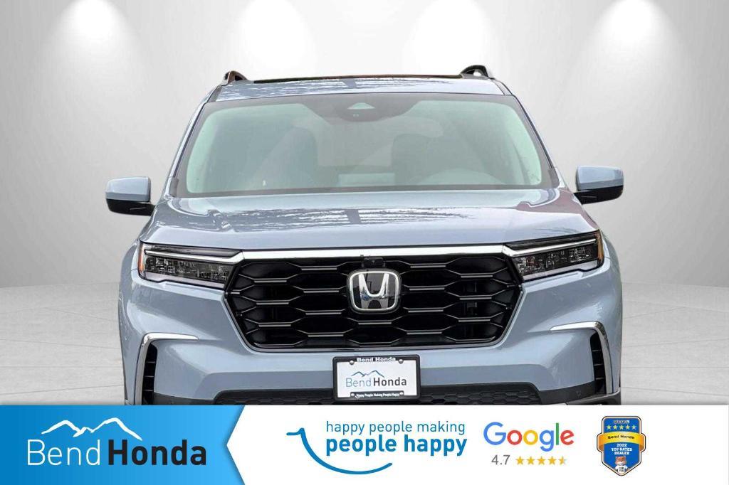 new 2025 Honda Pilot car, priced at $54,985