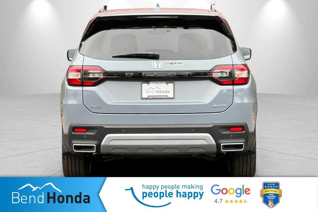 new 2025 Honda Pilot car, priced at $54,985