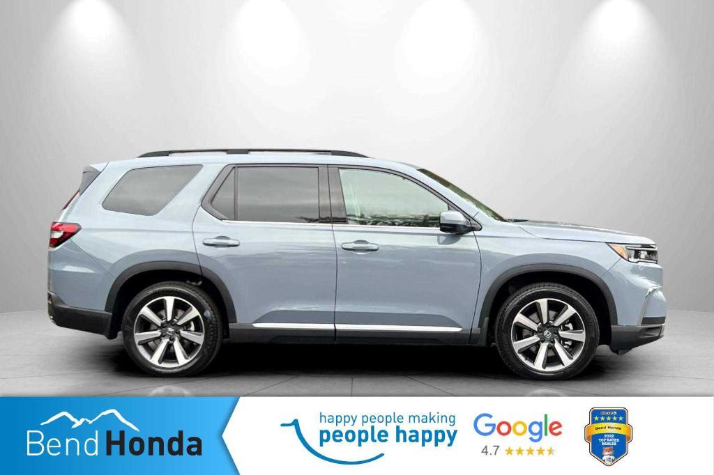 new 2025 Honda Pilot car, priced at $54,985