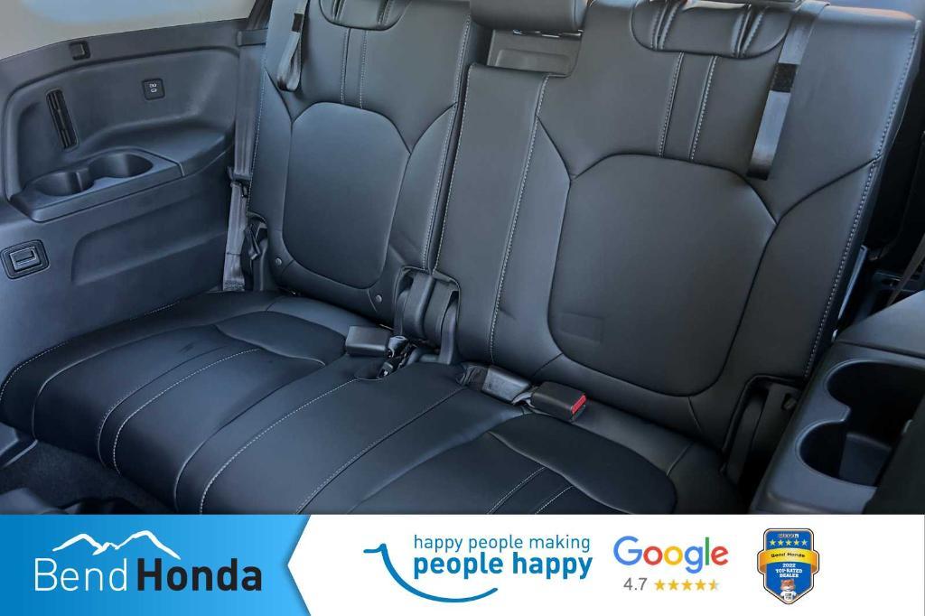 new 2025 Honda Pilot car, priced at $54,985