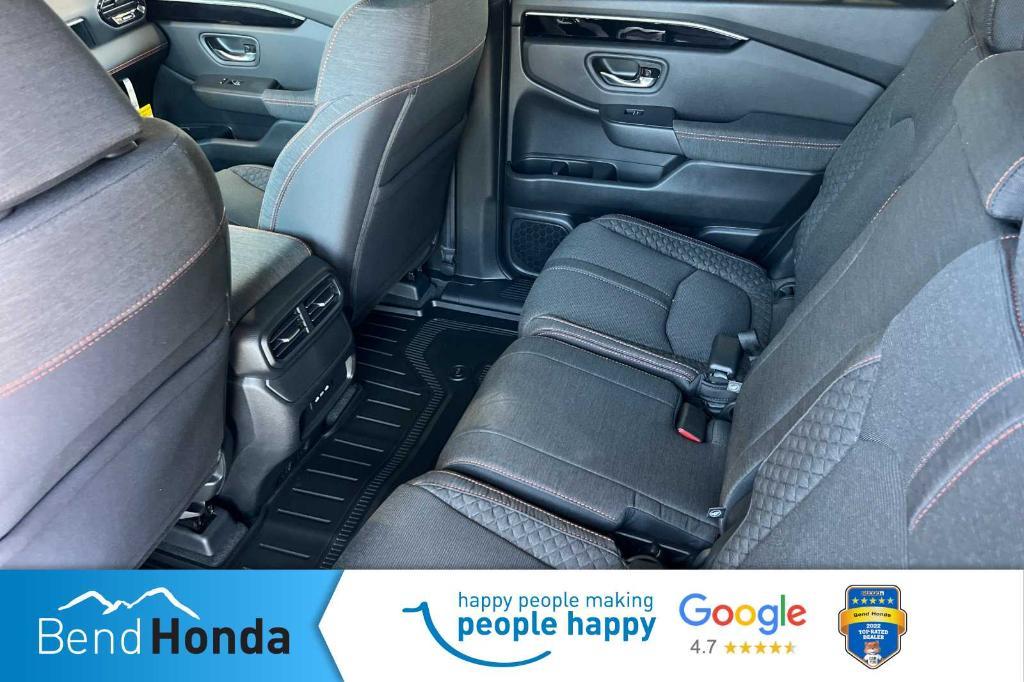 new 2025 Honda Pilot car, priced at $44,205