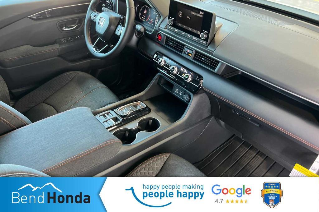 new 2025 Honda Pilot car, priced at $44,205