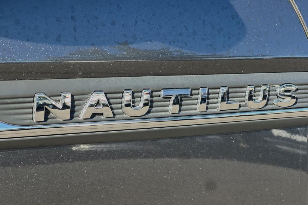 used 2020 Lincoln Nautilus car, priced at $23,996