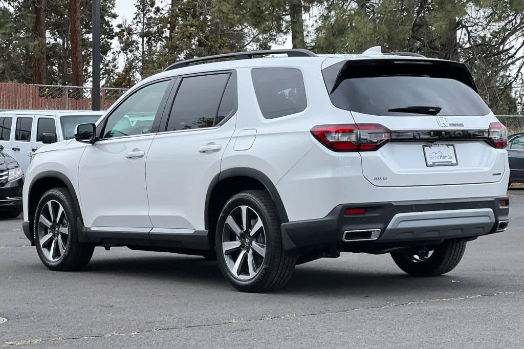 new 2025 Honda Pilot car, priced at $51,450